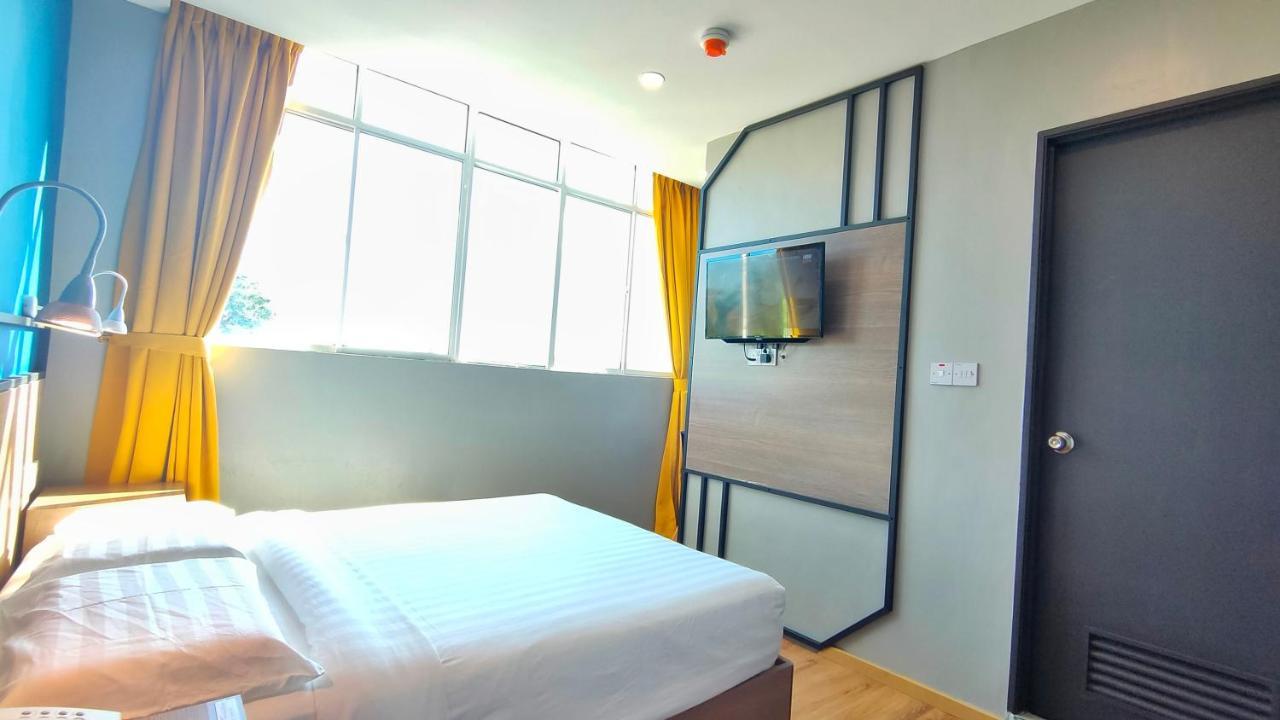 Uptown Hotel Semporna Exterior photo