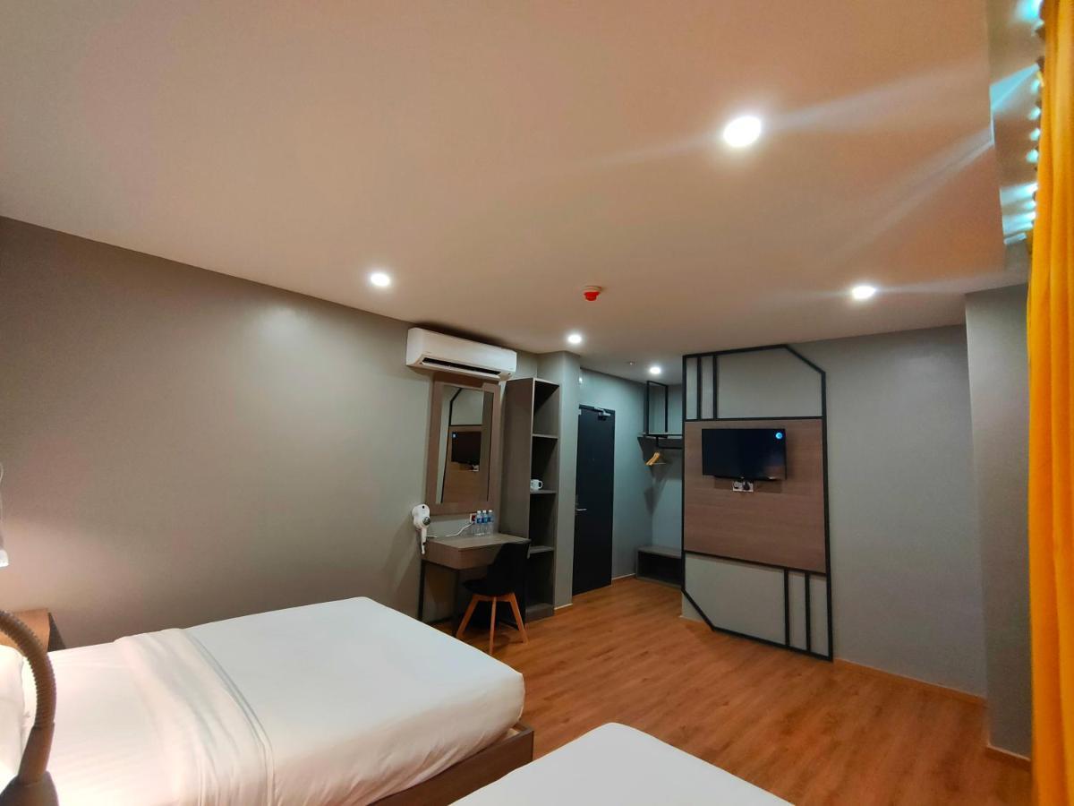 Uptown Hotel Semporna Exterior photo